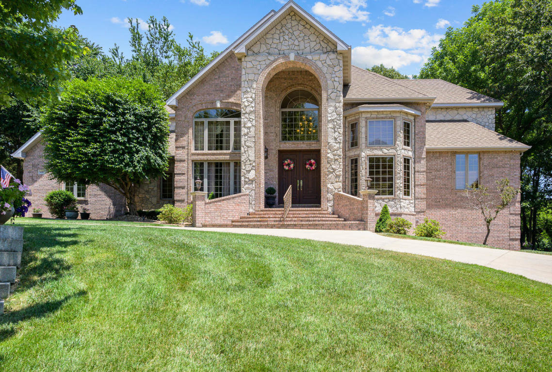 4387 E. Bogey Court
$769,000
Bedrooms: 5
Bathrooms: 5.5
Listing firm: Alpha Realty MO LLC